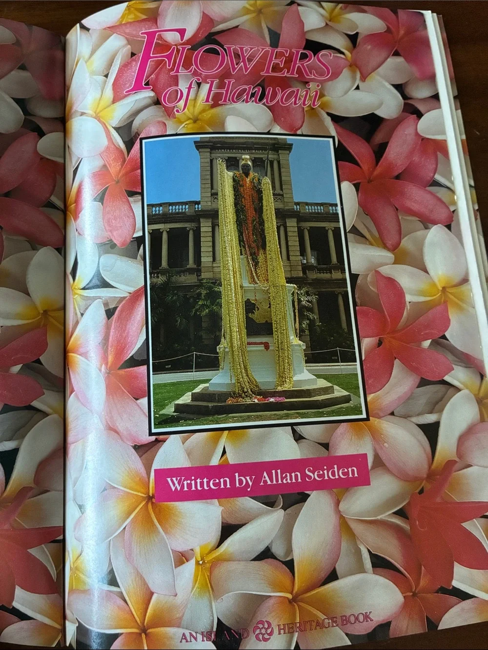 🔺FREE WHEN BUNDLED🔺 “Flowers of Hawaii” Book — Island Heritage